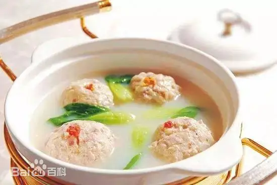 Polpette "testa di leone" in brodo